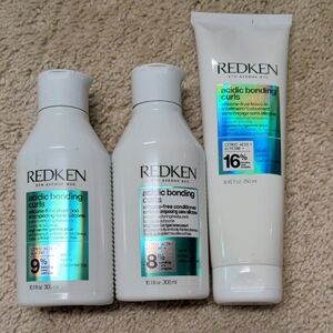 Redken Acidic Bonding Curls Set - White and Green